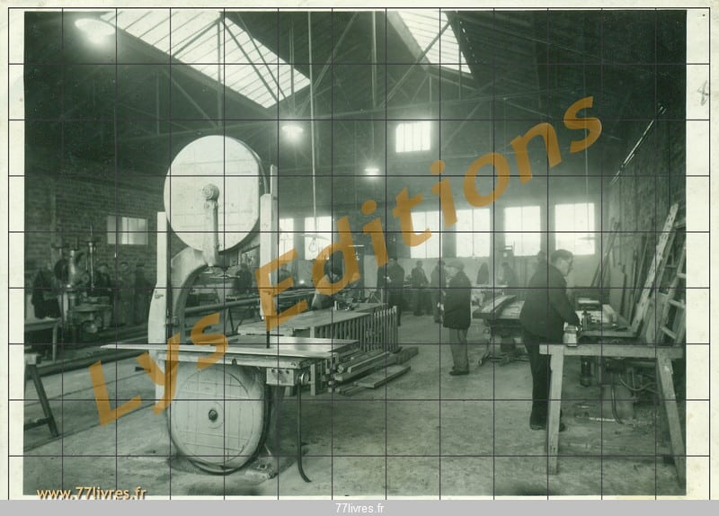 TOURS La gare - Photo atelier de Simotra à Brétigny